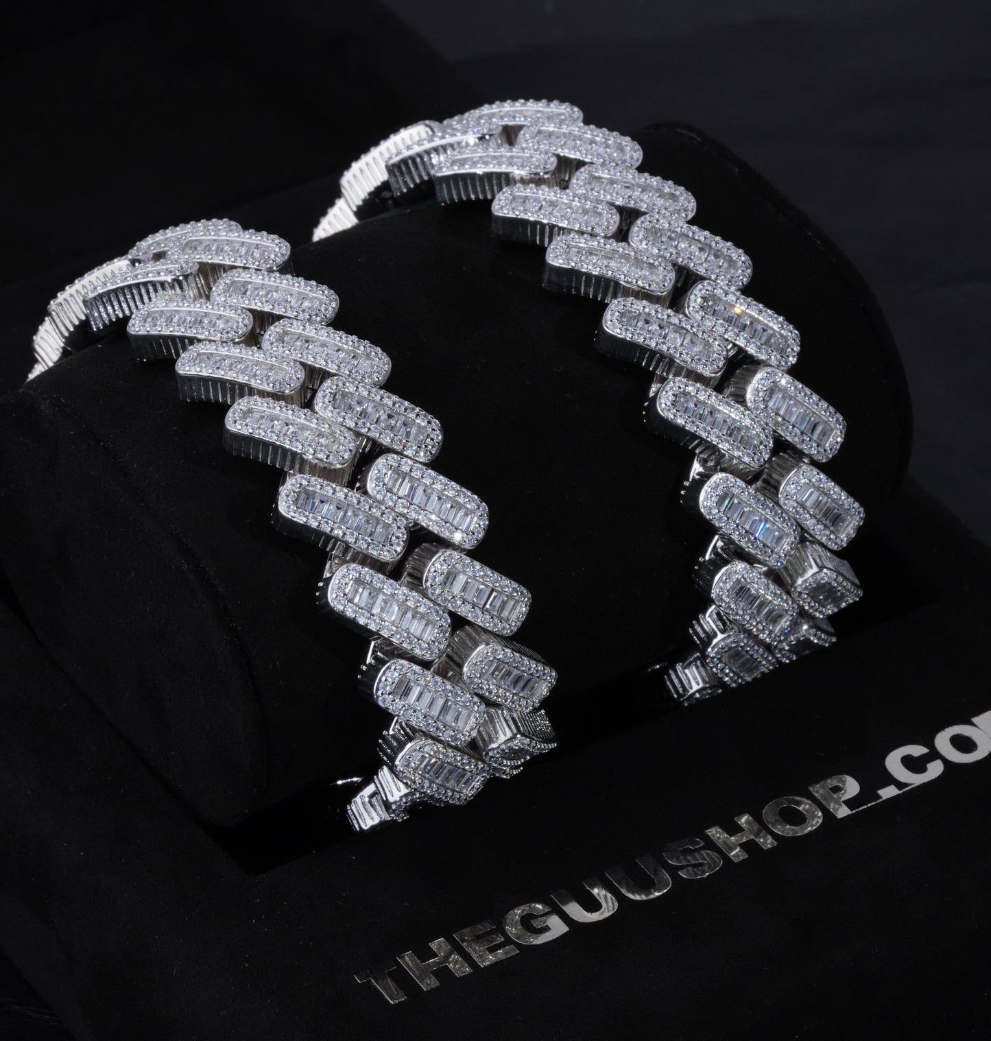 20MM Baguette Prong Link Bracelet