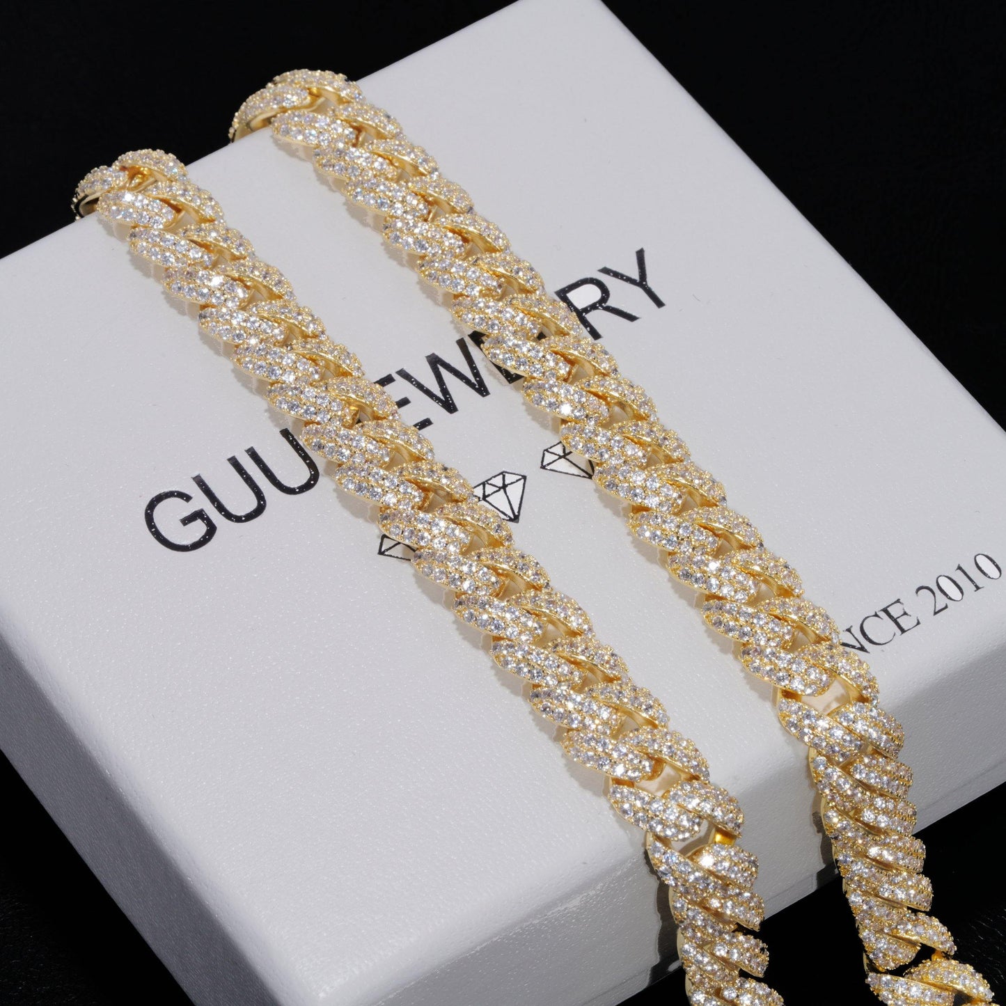 10mm Cuban Link Chain in 18K Gold