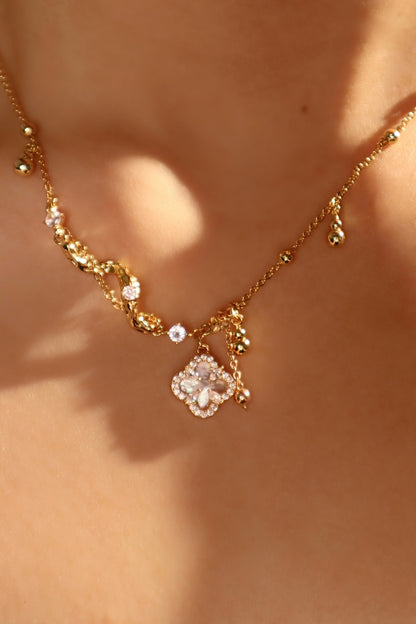 18K Real Gold Plated Lucky Leaf Shell Pearls Spiral Necklace