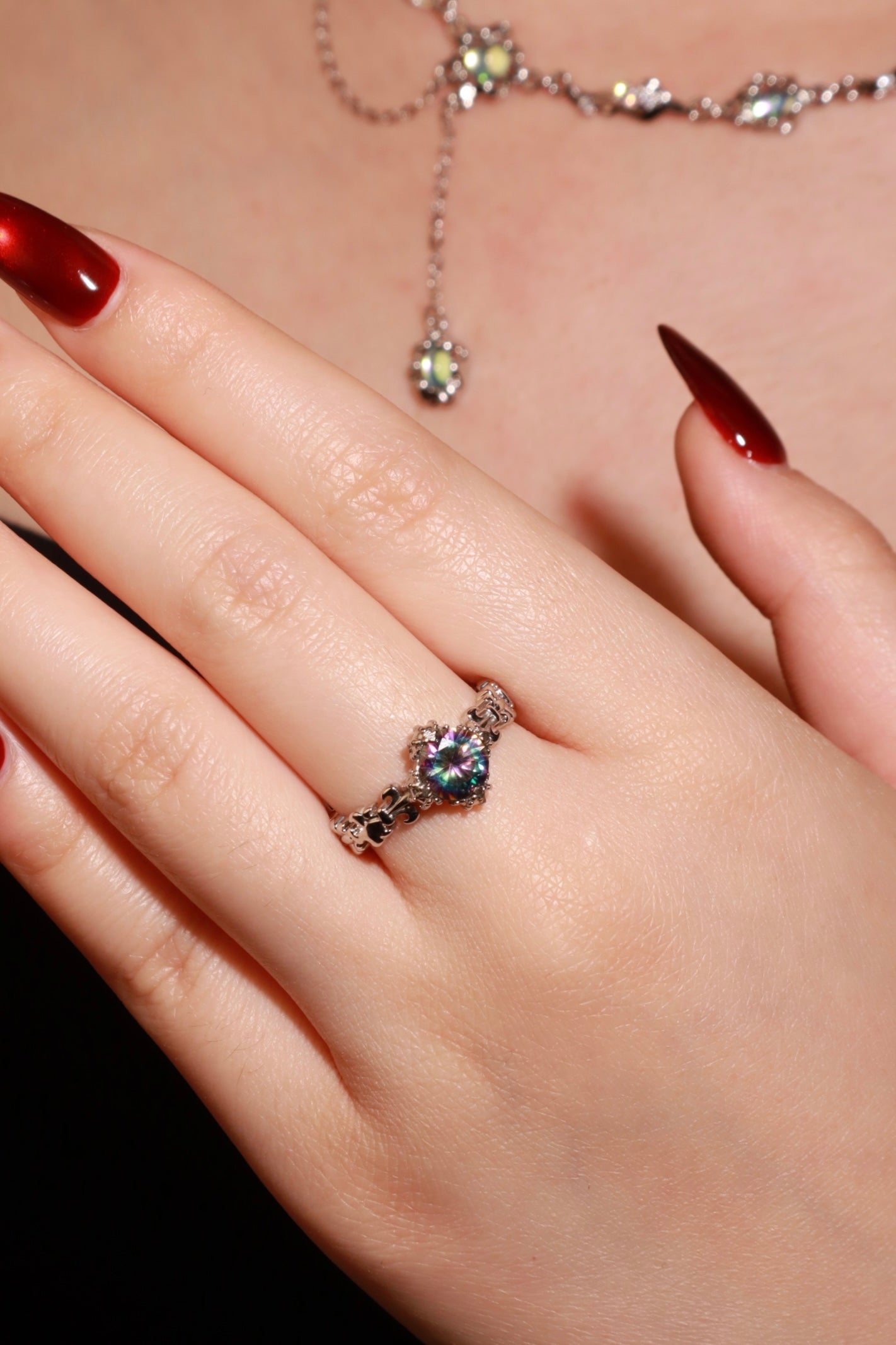 Black Gem Iris Ring