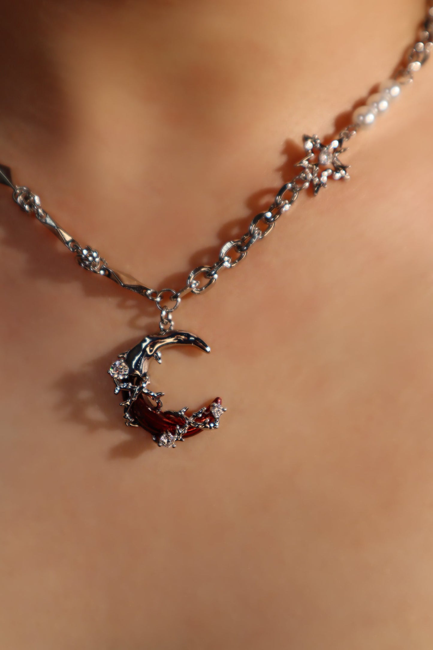 Red Moon Pearls Necklace