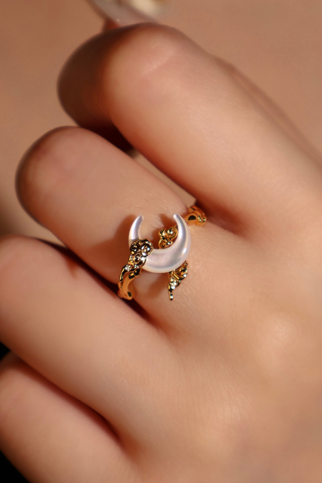 18K Real Gold Plated Natural Shell Moon Ring