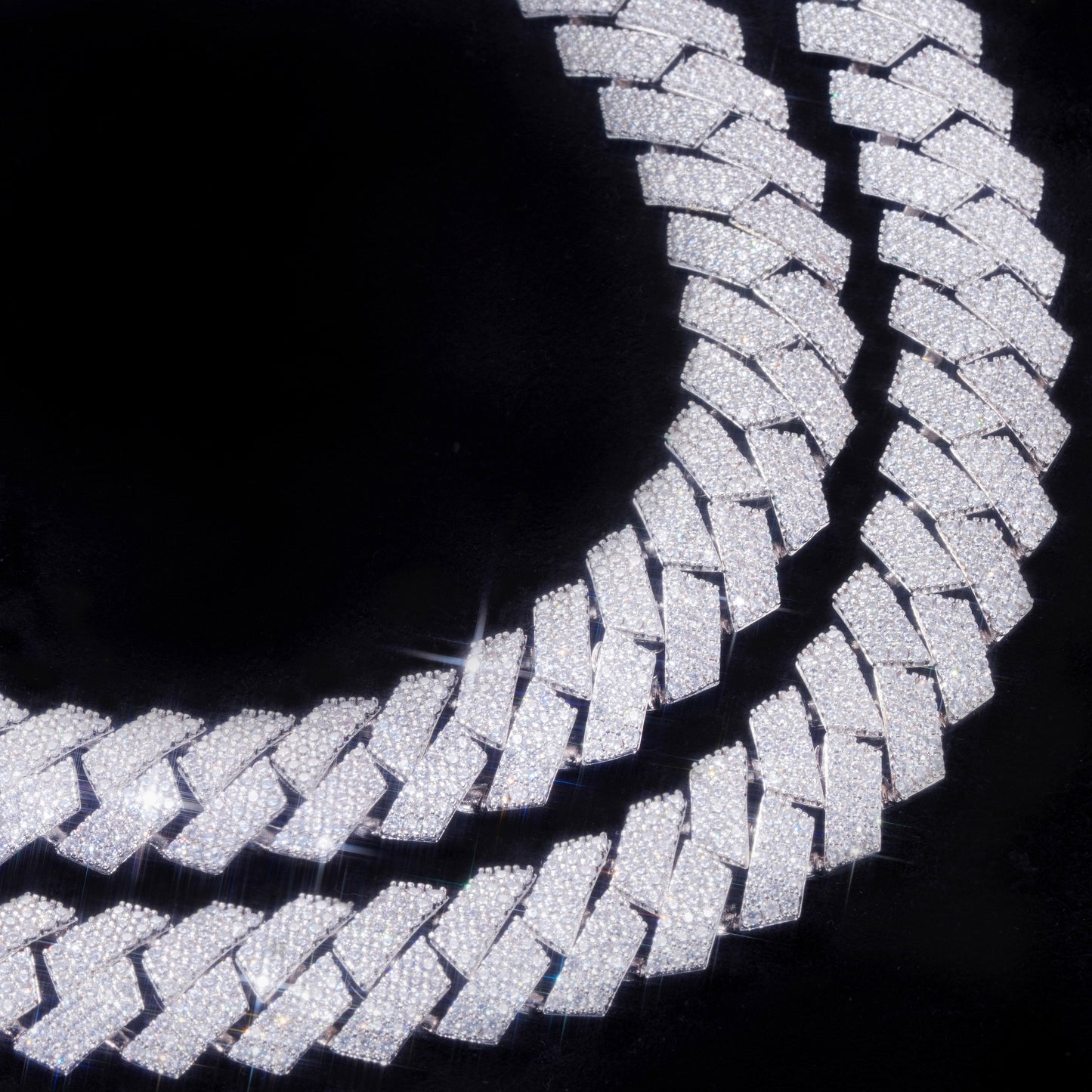 16MM 3-ROW CURVED CLASP PRONG CUBAN CHAIN