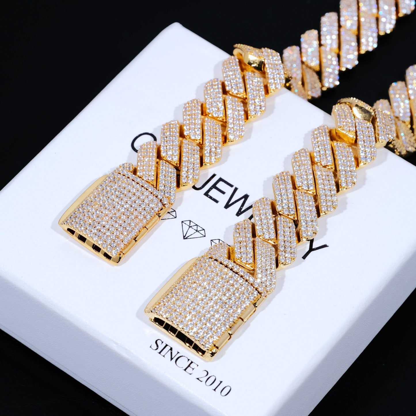 19mm Diamond Prong Cuban Bracelet in 18K Gold