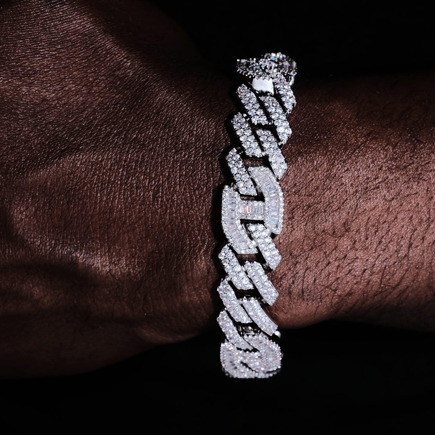 12mm Prong Baguette Curb Bracelet White Gold