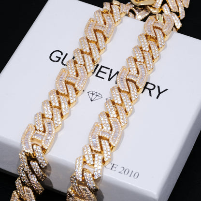 15mm Prong Baguette Curb Chain 18K Gold