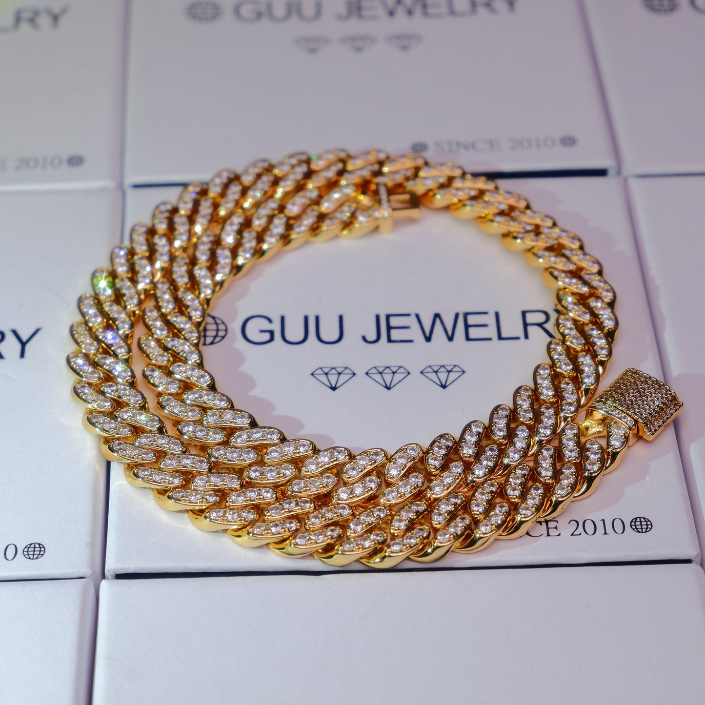 13mm 18K White/Gold-Plated Seamless Iced Cuban Chain
