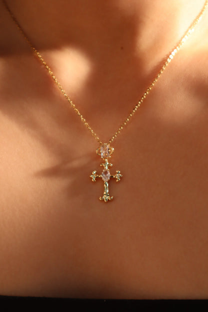 18K Gold Diamond Cross Pendant Necklace