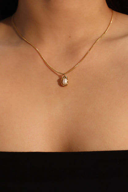 18K Gold Stainless Steel Pearl Shell Necklace