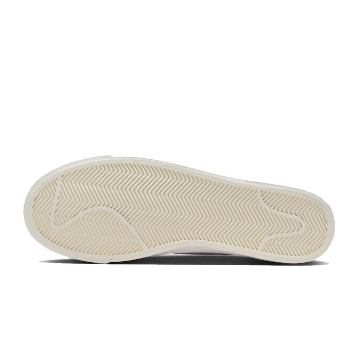 Nike Blazer Low 77 Jumbo "Black Sail White"