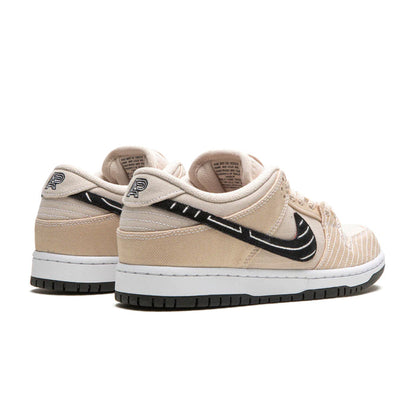 Nike SB Dunk Low Albino & Preto