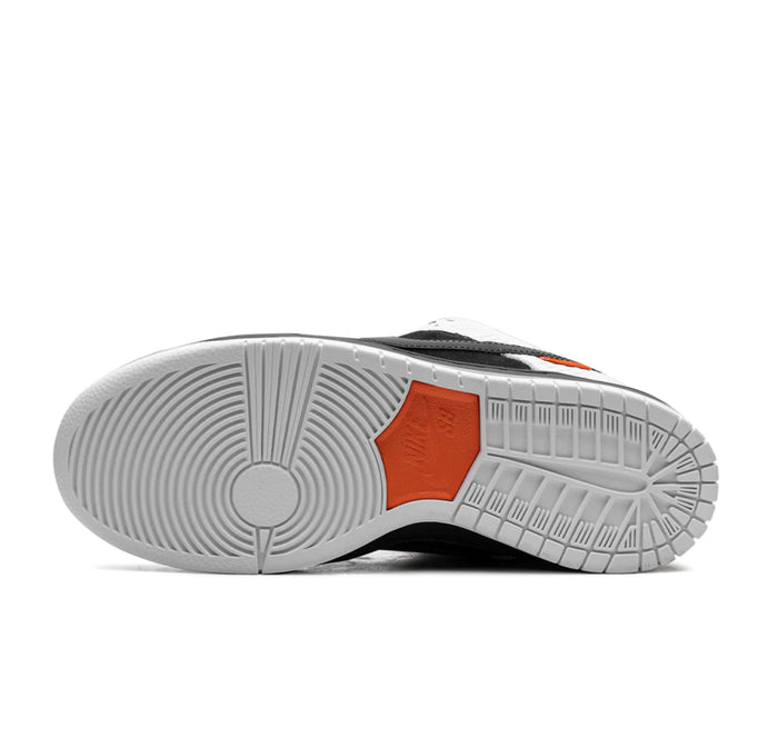 Nike SB Dunk Low TIGHTBOOTH